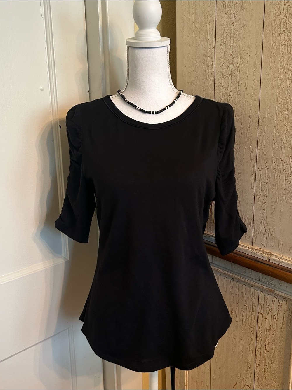White House Black Market Black Scoop Neck Short Sleeve Top